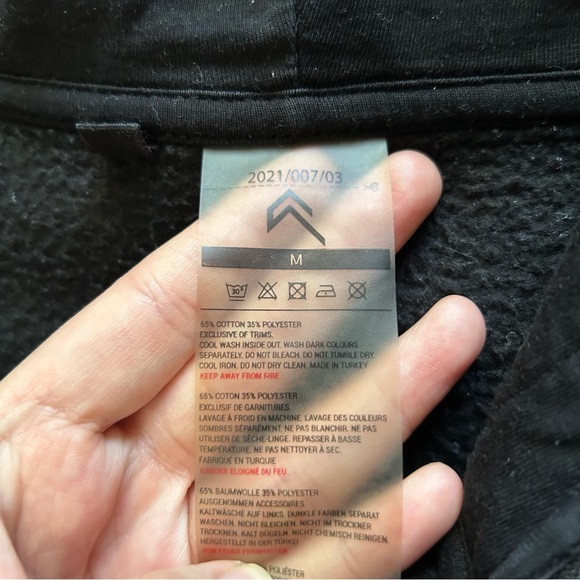 Women’s Oner Active Black Cropped Hoodie - Picture 6 of 10